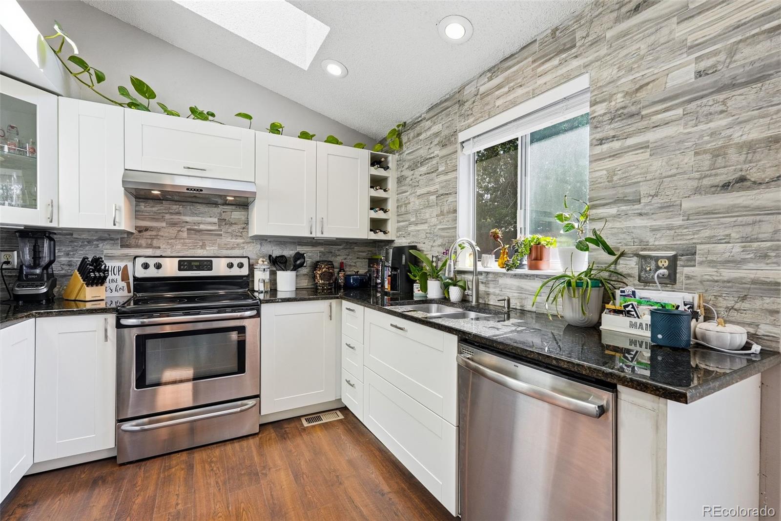MLS Image #6 for 5035 s genoa street,aurora, Colorado