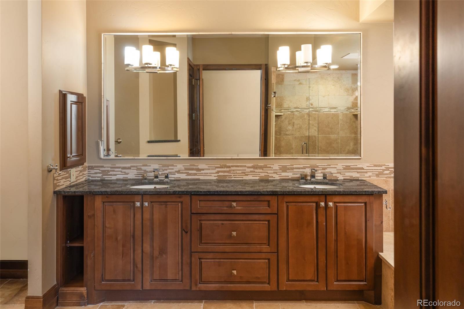 MLS Image #19 for 8100 e union avenue,denver, Colorado