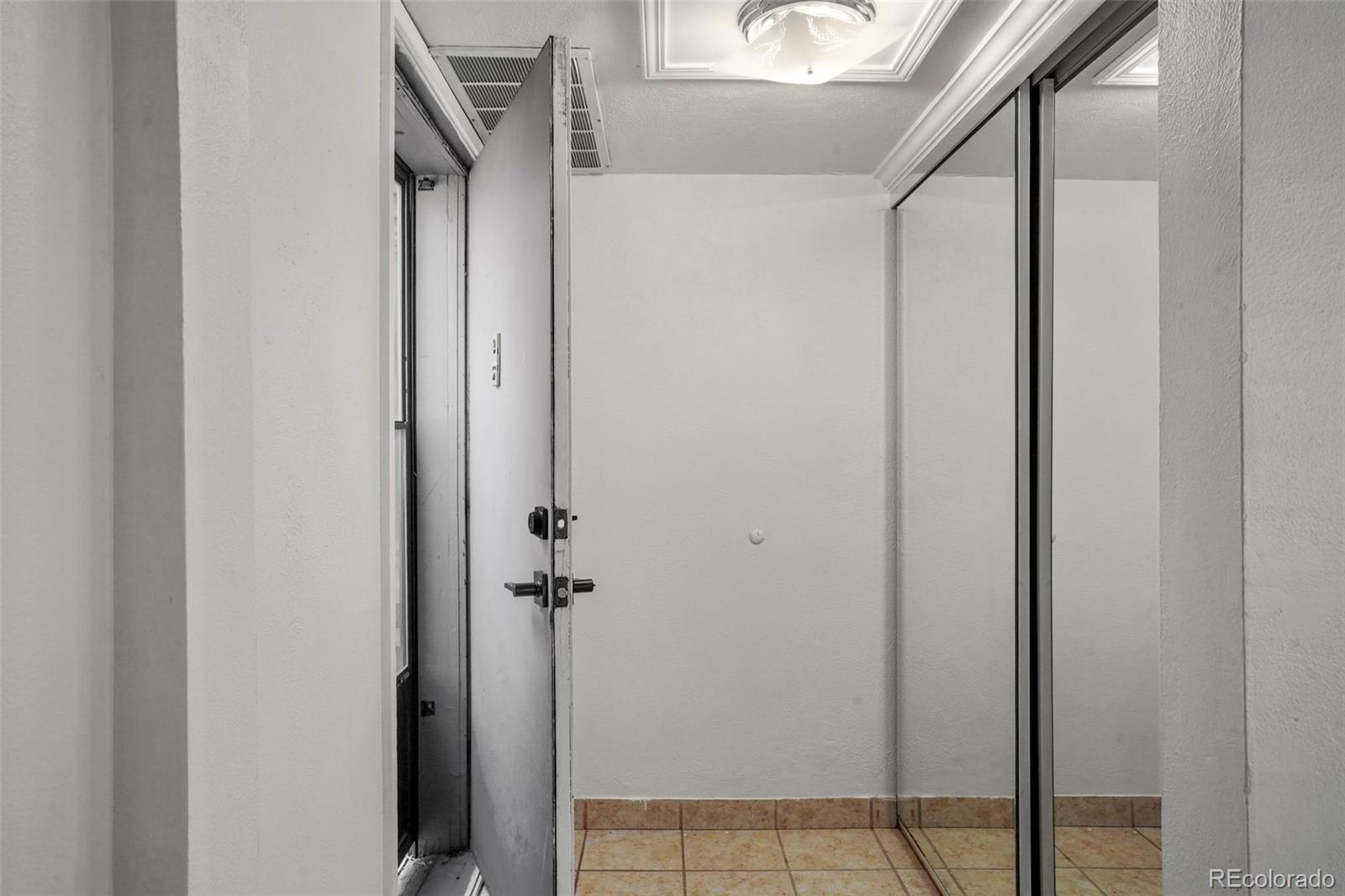 MLS Image #3 for 2525 s dayton way 1511,denver, Colorado
