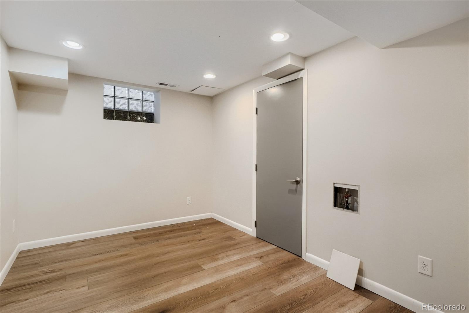 MLS Image #20 for 2300 e florida avenue,denver, Colorado