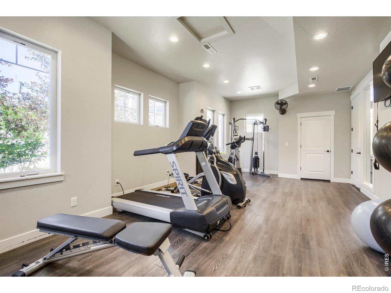 MLS Image #26 for 4780  hahns peak drive,loveland, Colorado