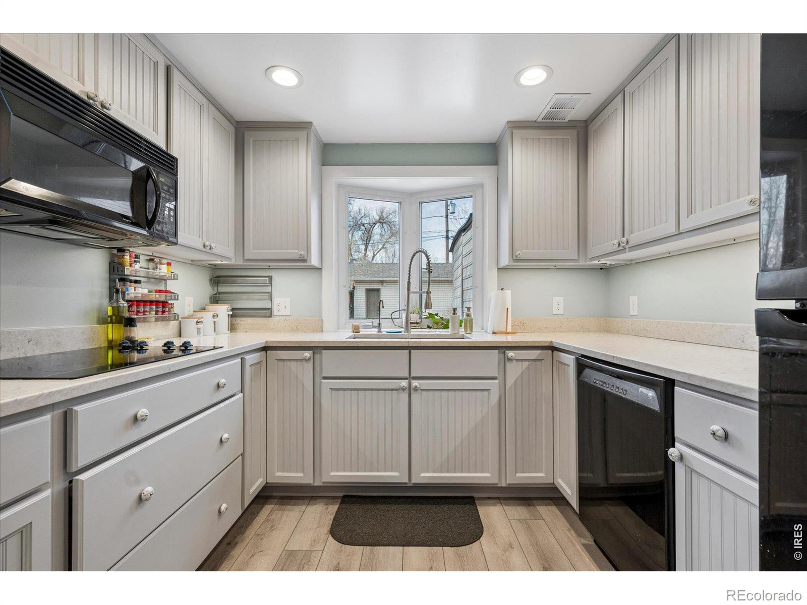 MLS Image #18 for 1819 s madison street,denver, Colorado