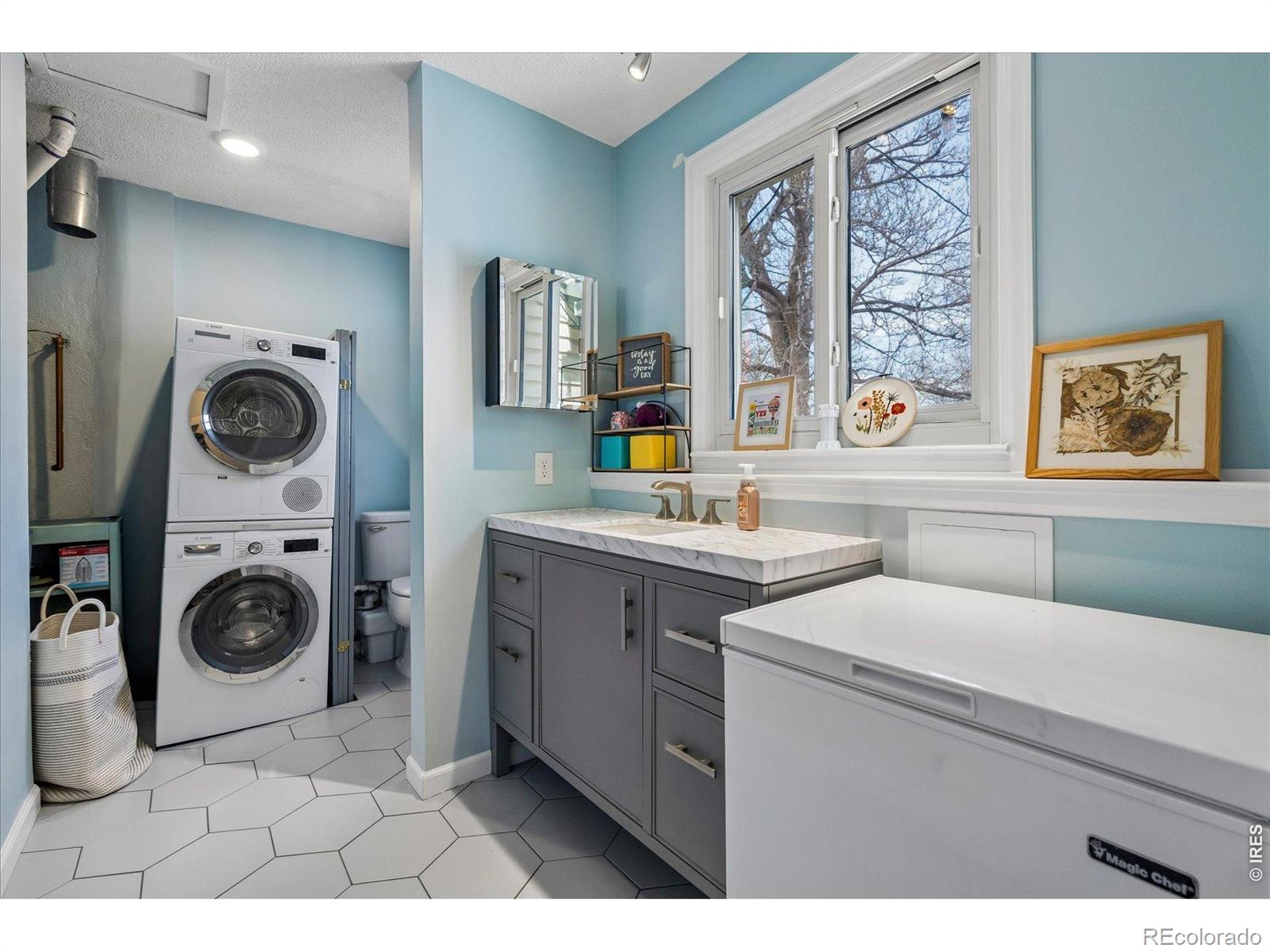 MLS Image #19 for 1819 s madison street,denver, Colorado