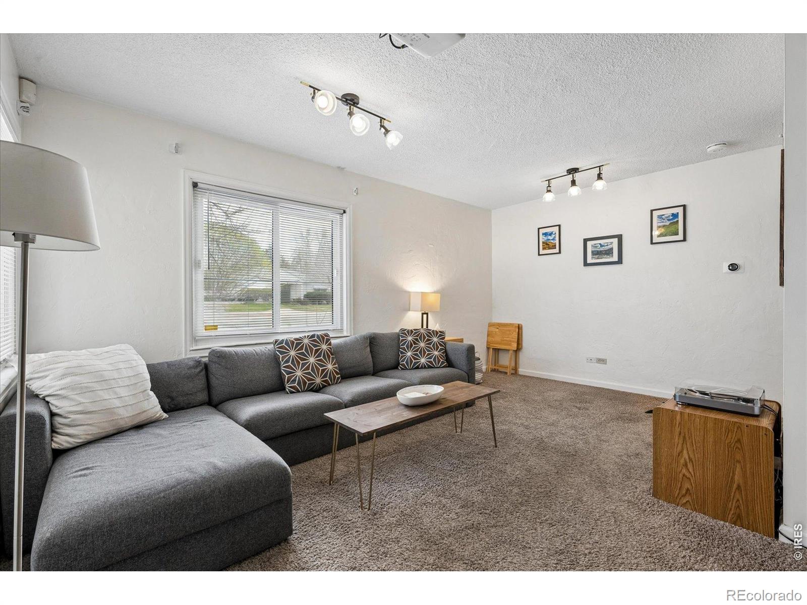MLS Image #3 for 1819 s madison street,denver, Colorado