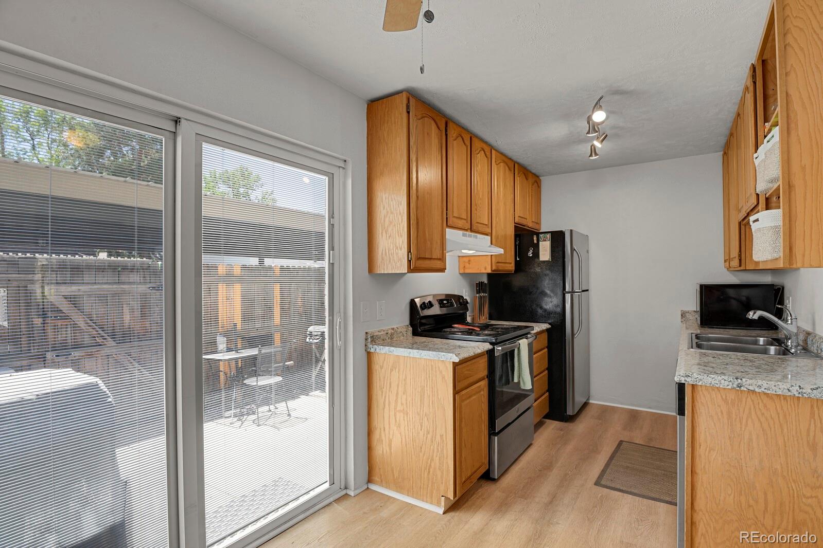 MLS Image #10 for 1235 s monaco street parkway,denver, Colorado