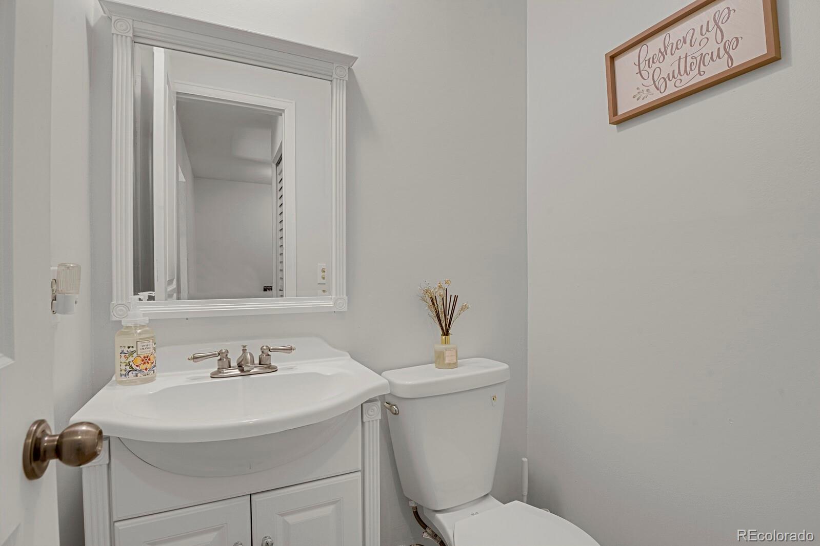 MLS Image #11 for 1235 s monaco street parkway,denver, Colorado