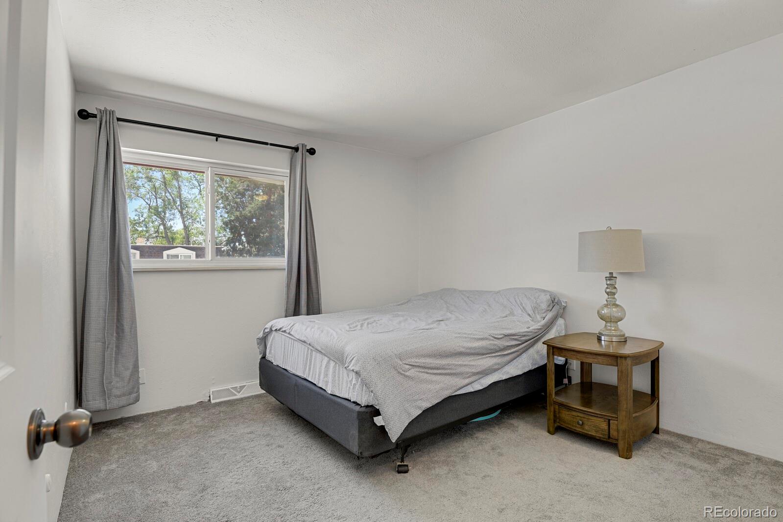 MLS Image #17 for 1235 s monaco street parkway,denver, Colorado