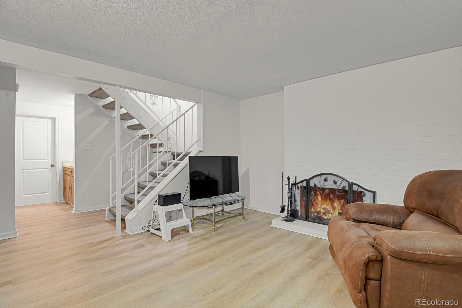 MLS Image #18 for 1235 s monaco street parkway,denver, Colorado