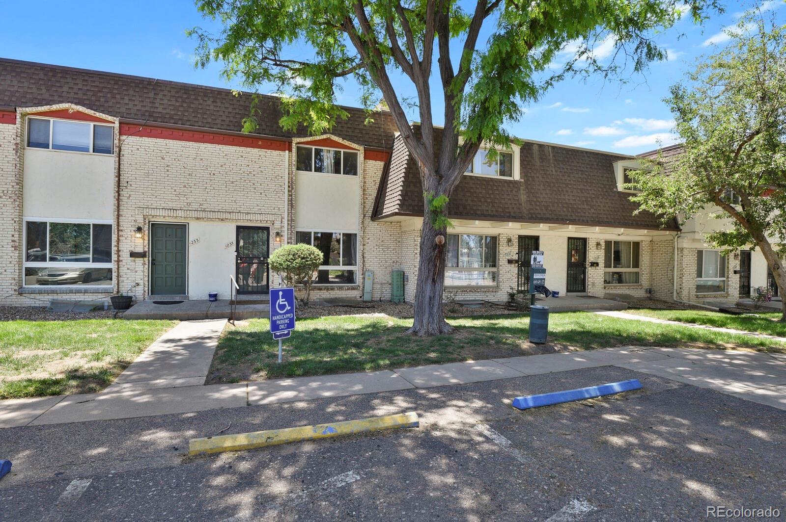 MLS Image #2 for 1235 s monaco street parkway,denver, Colorado