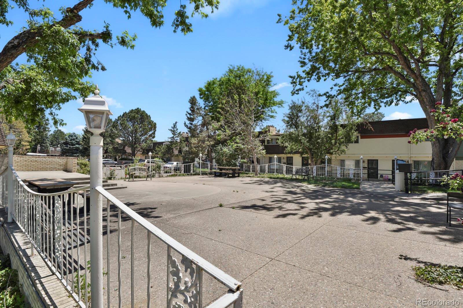 MLS Image #27 for 1235 s monaco street parkway,denver, Colorado