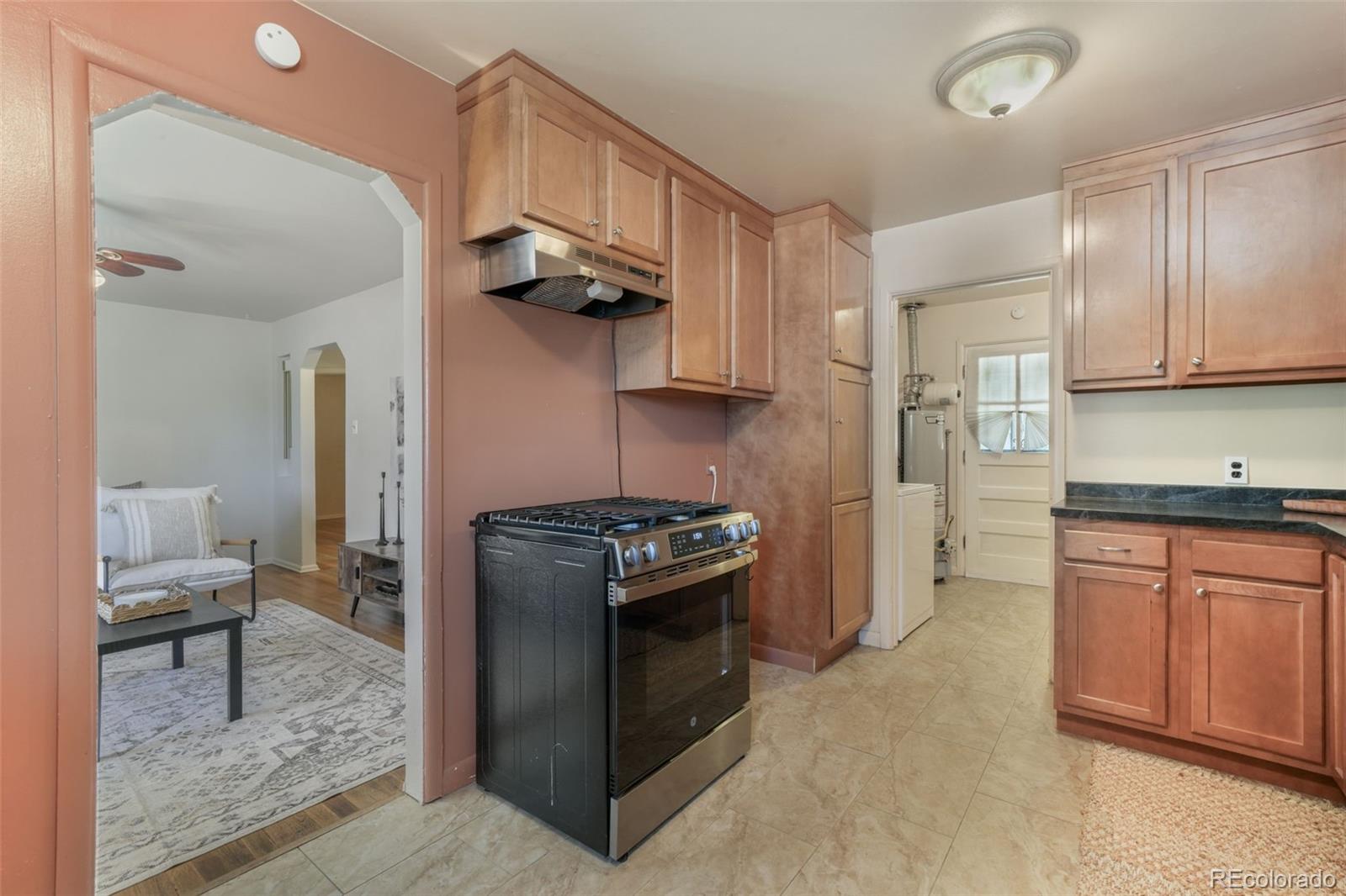 MLS Image #12 for 920 s canosa court,denver, Colorado