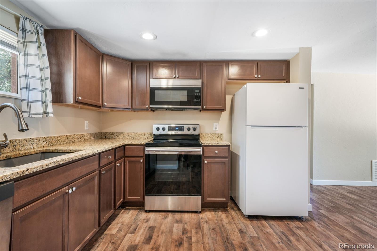 MLS Image #11 for 727 e rio grande street,colorado springs, Colorado