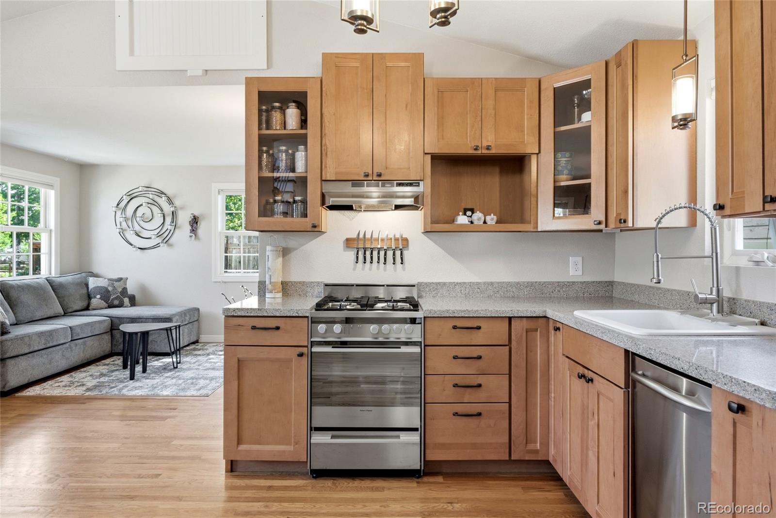 MLS Image #10 for 460 e yale avenue,englewood, Colorado