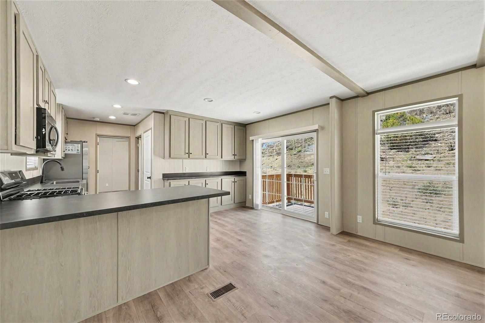 MLS Image #11 for 5595 n interstate 25 ,pueblo, Colorado