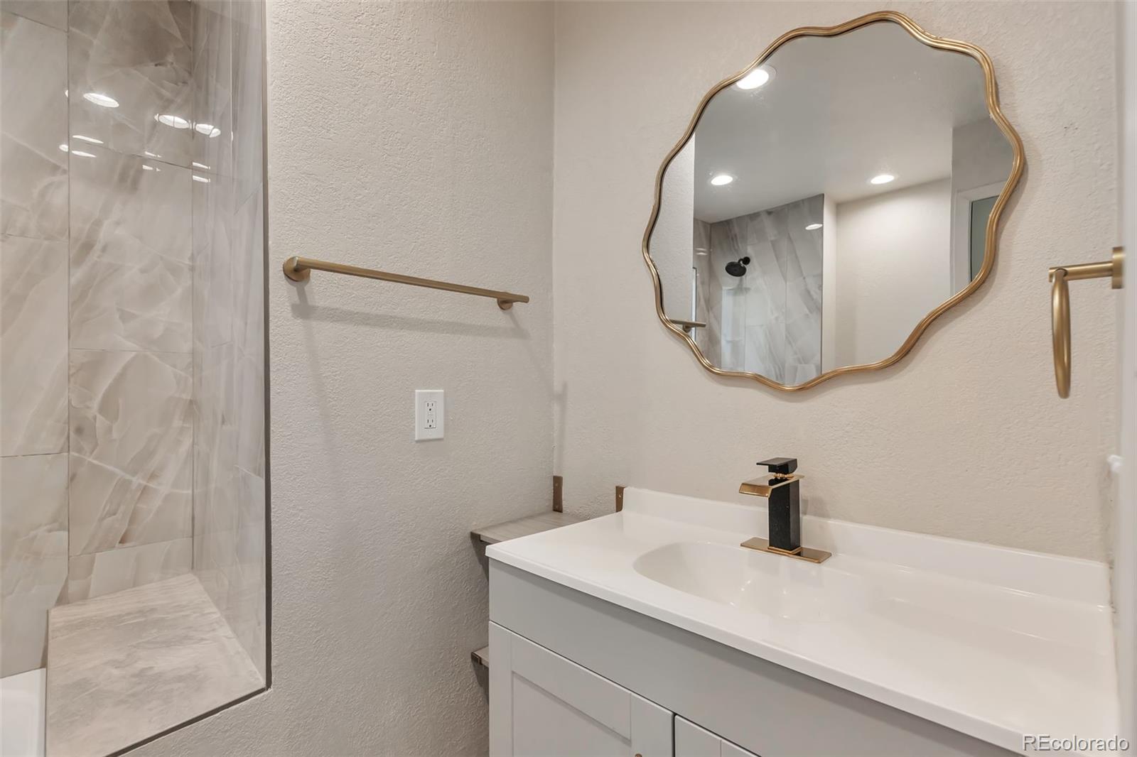 MLS Image #16 for 815  zion street,aurora, Colorado