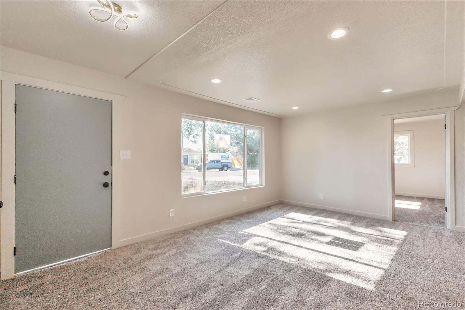 MLS Image #3 for 815  zion street,aurora, Colorado
