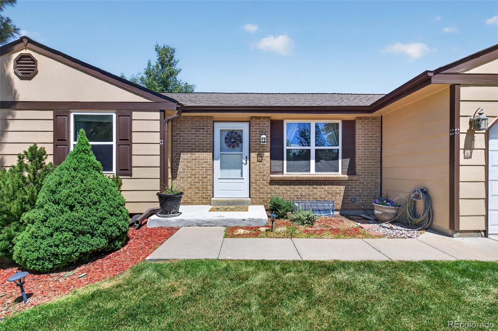 MLS Image #2 for 17423 e prentice circle,aurora, Colorado