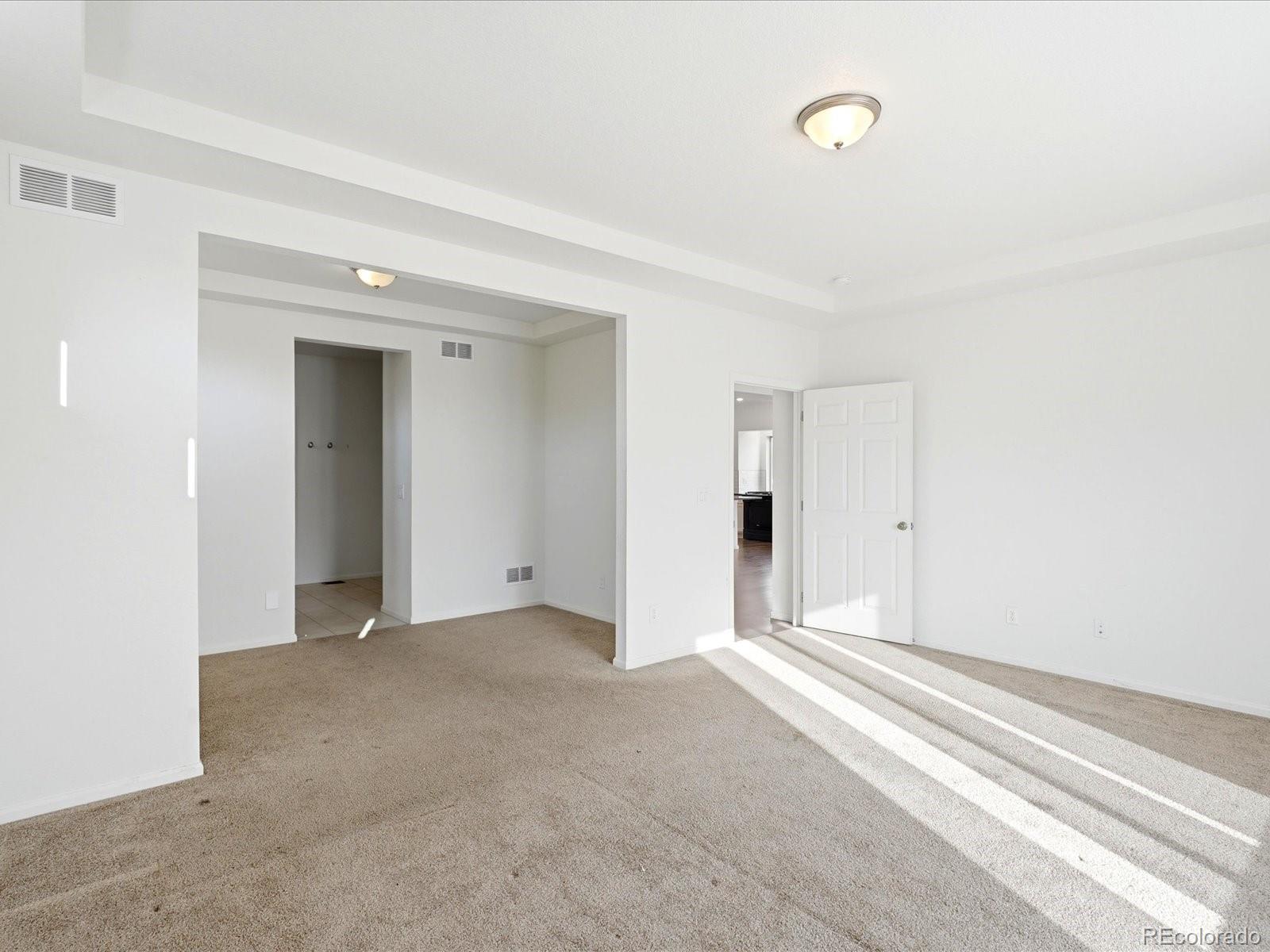 MLS Image #10 for 10207  walden court,commerce city, Colorado