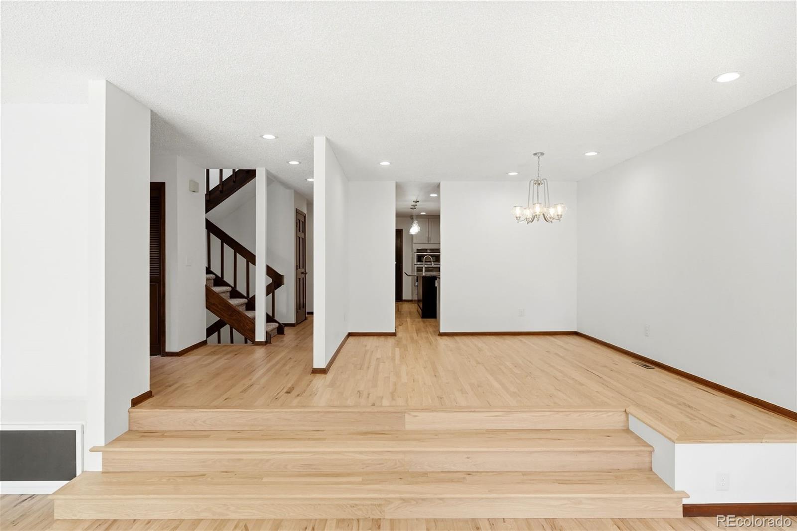 MLS Image #10 for 2609 s quebec street,denver, Colorado