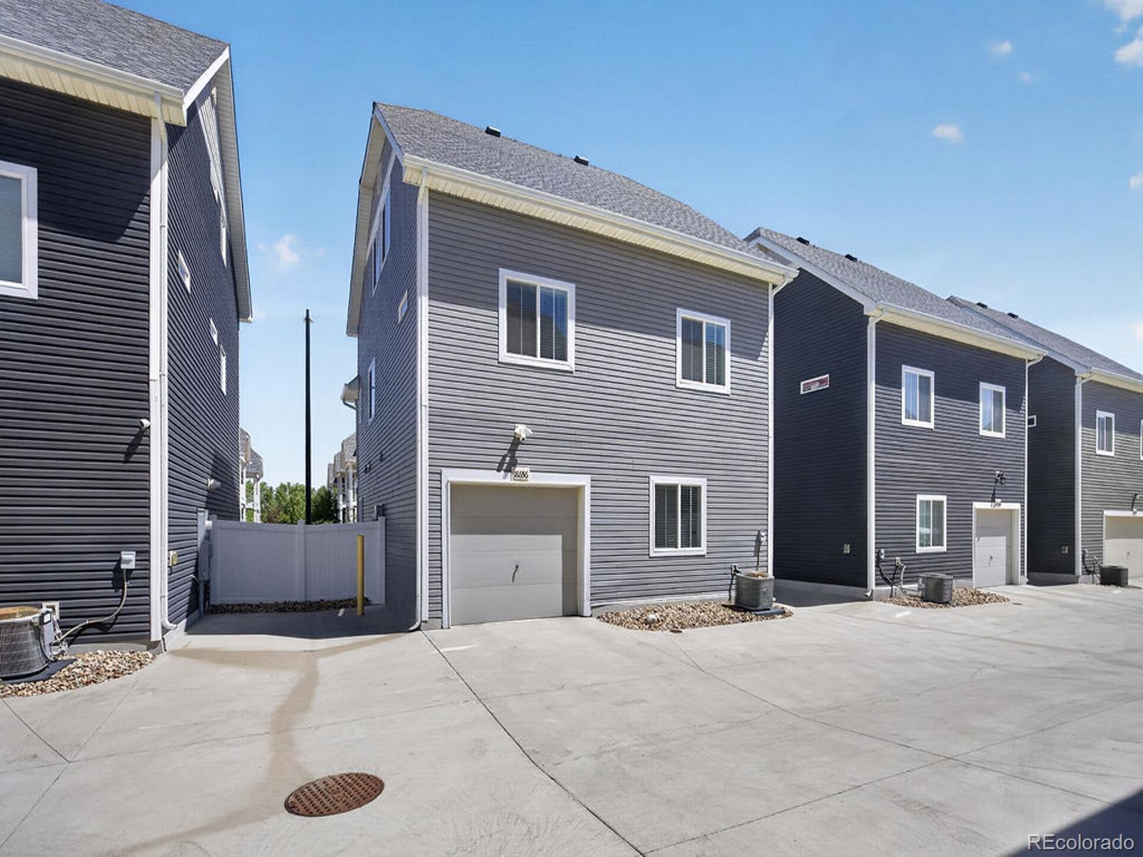MLS Image #33 for 18656 e 54th place,denver, Colorado