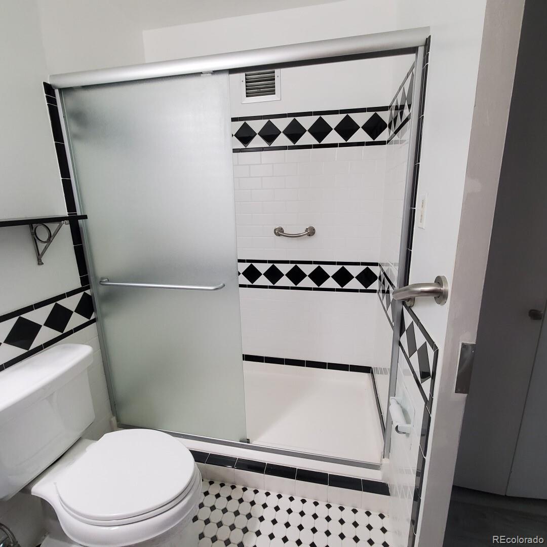 MLS Image #20 for 725 s clinton street 11a,denver, Colorado