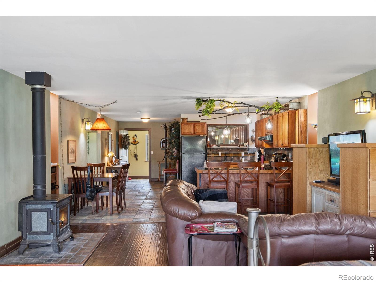 MLS Image #12 for 260  coyote holler way,livermore, Colorado