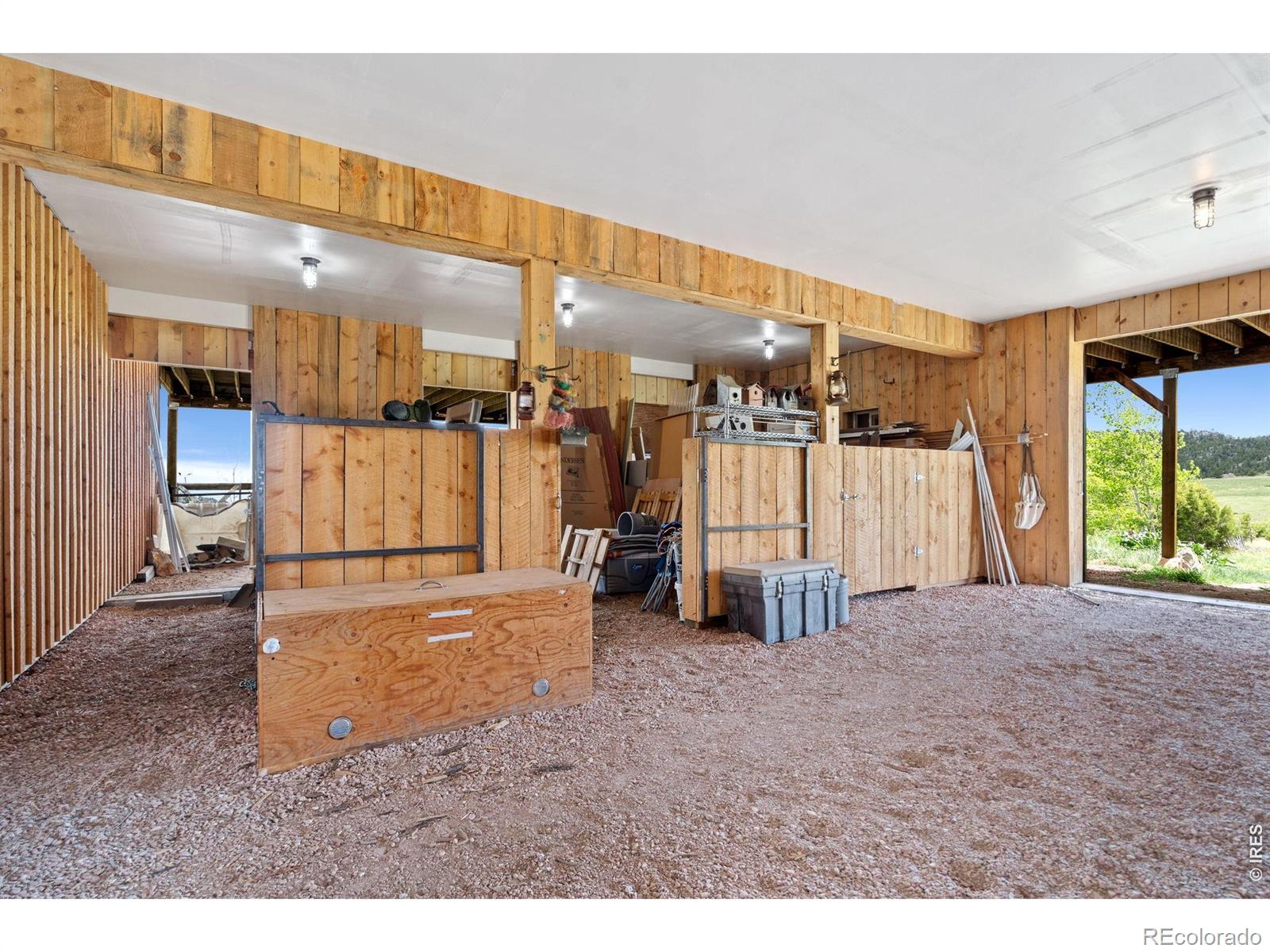 MLS Image #33 for 260  coyote holler way,livermore, Colorado