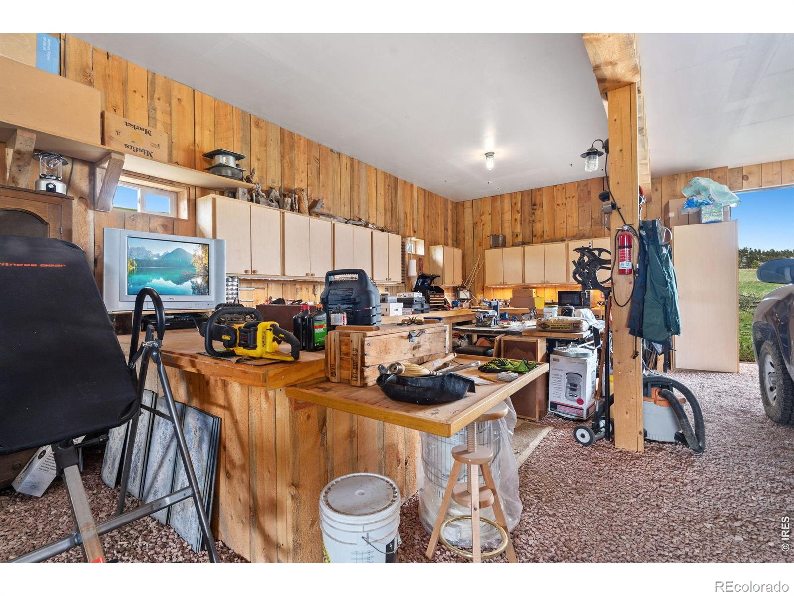 MLS Image #39 for 260  coyote holler way,livermore, Colorado