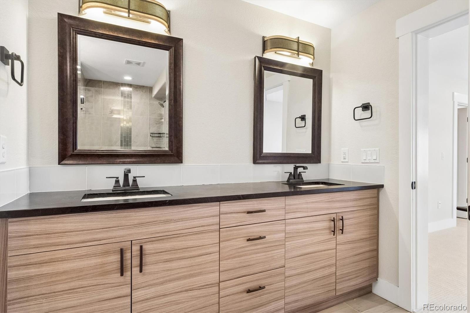 MLS Image #14 for 2235 s cherokee street,denver, Colorado