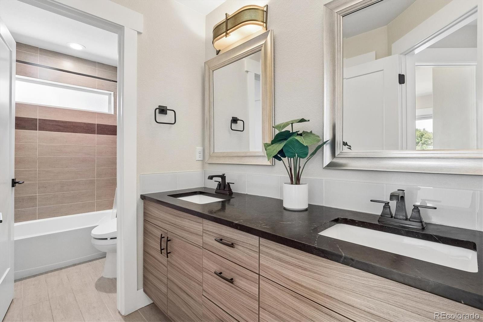 MLS Image #17 for 2235 s cherokee street,denver, Colorado