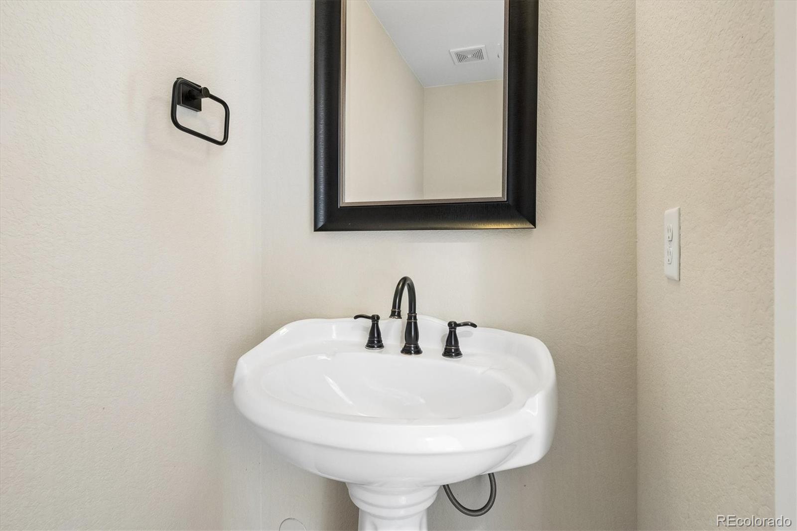 MLS Image #21 for 2235 s cherokee street,denver, Colorado