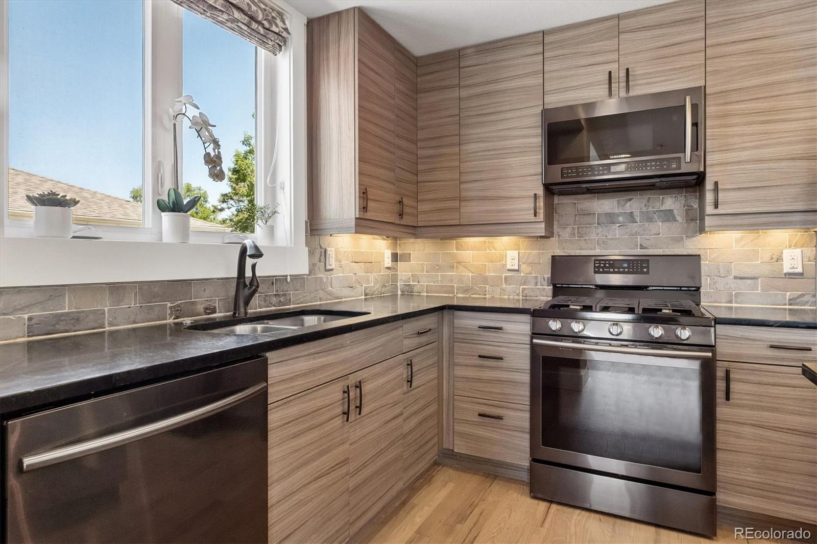 MLS Image #6 for 2235 s cherokee street,denver, Colorado