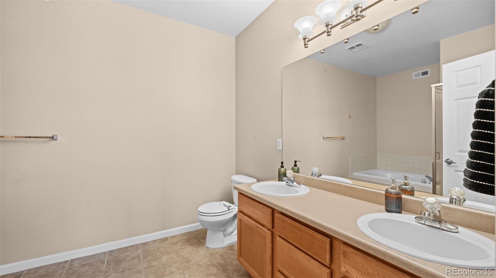 MLS Image #15 for 605  cougar bluff point 206,colorado springs, Colorado