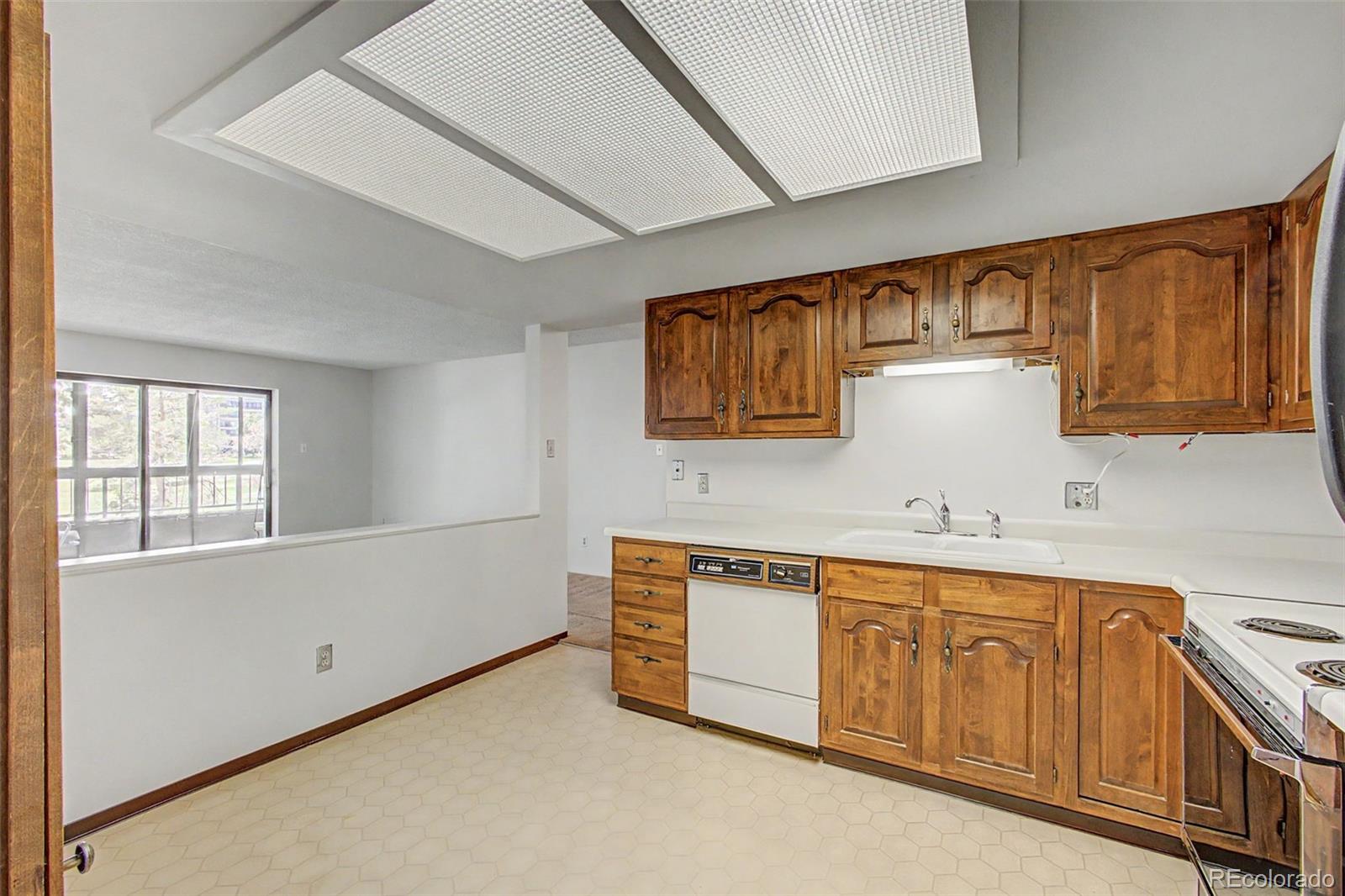 MLS Image #2 for 2868 s heather gardens way 210,aurora, Colorado