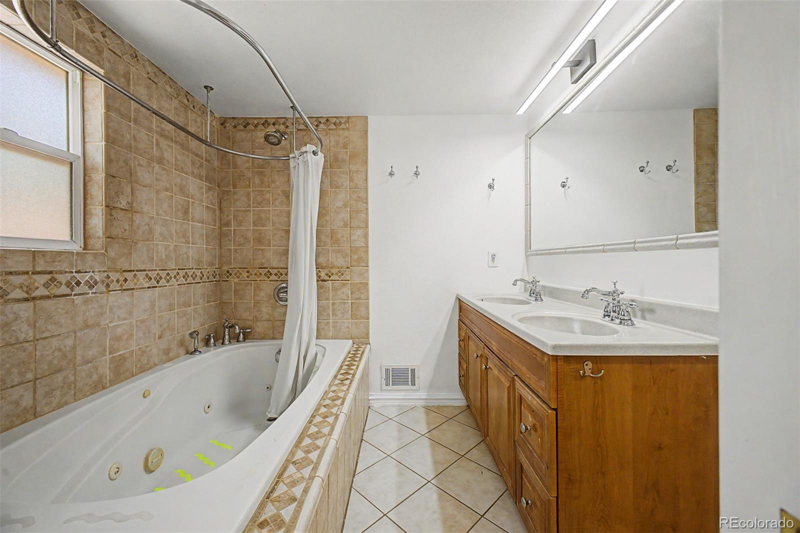MLS Image #19 for 11467 e amherst circle,aurora, Colorado