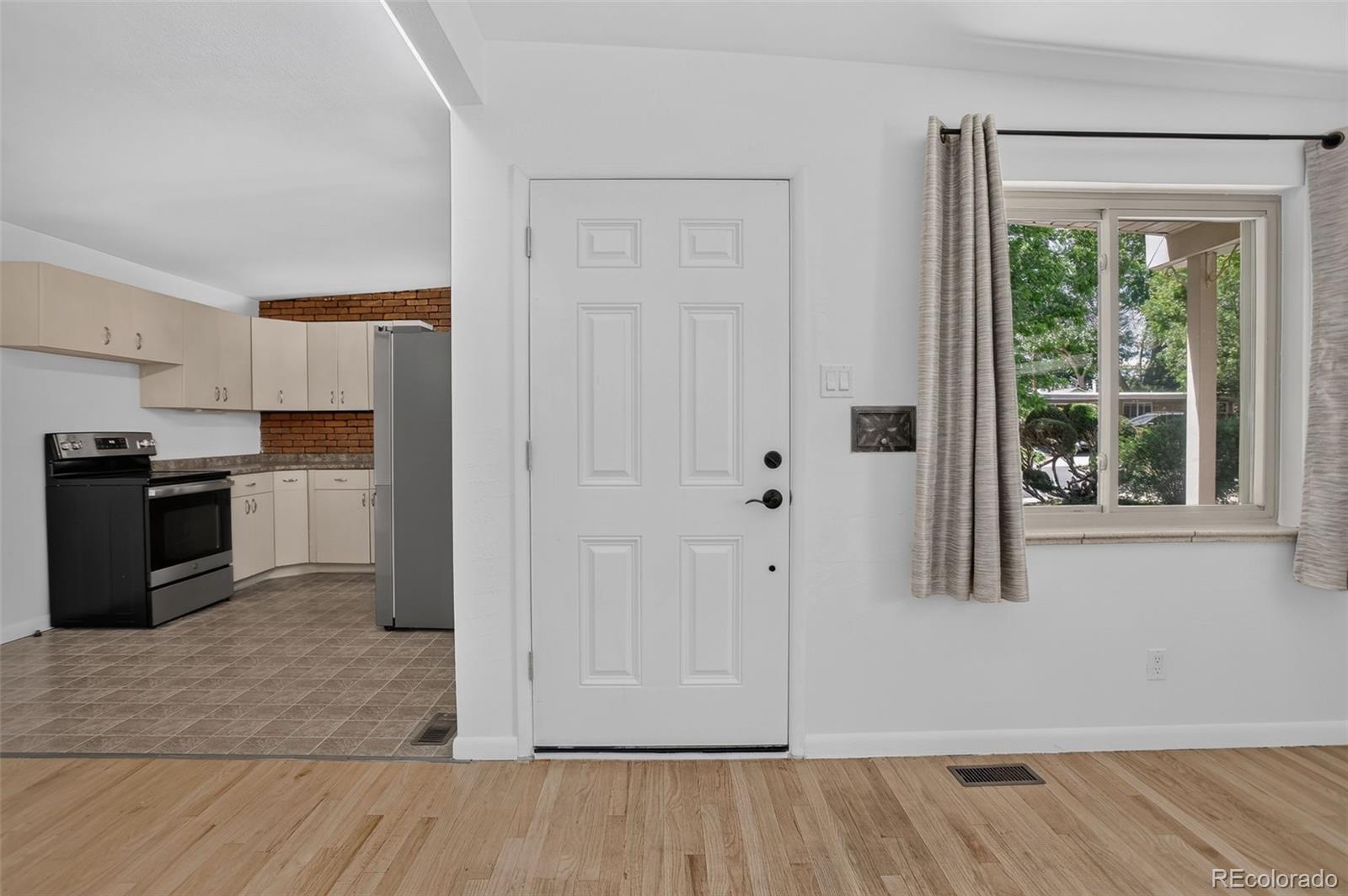 MLS Image #3 for 6066  dover street,arvada, Colorado