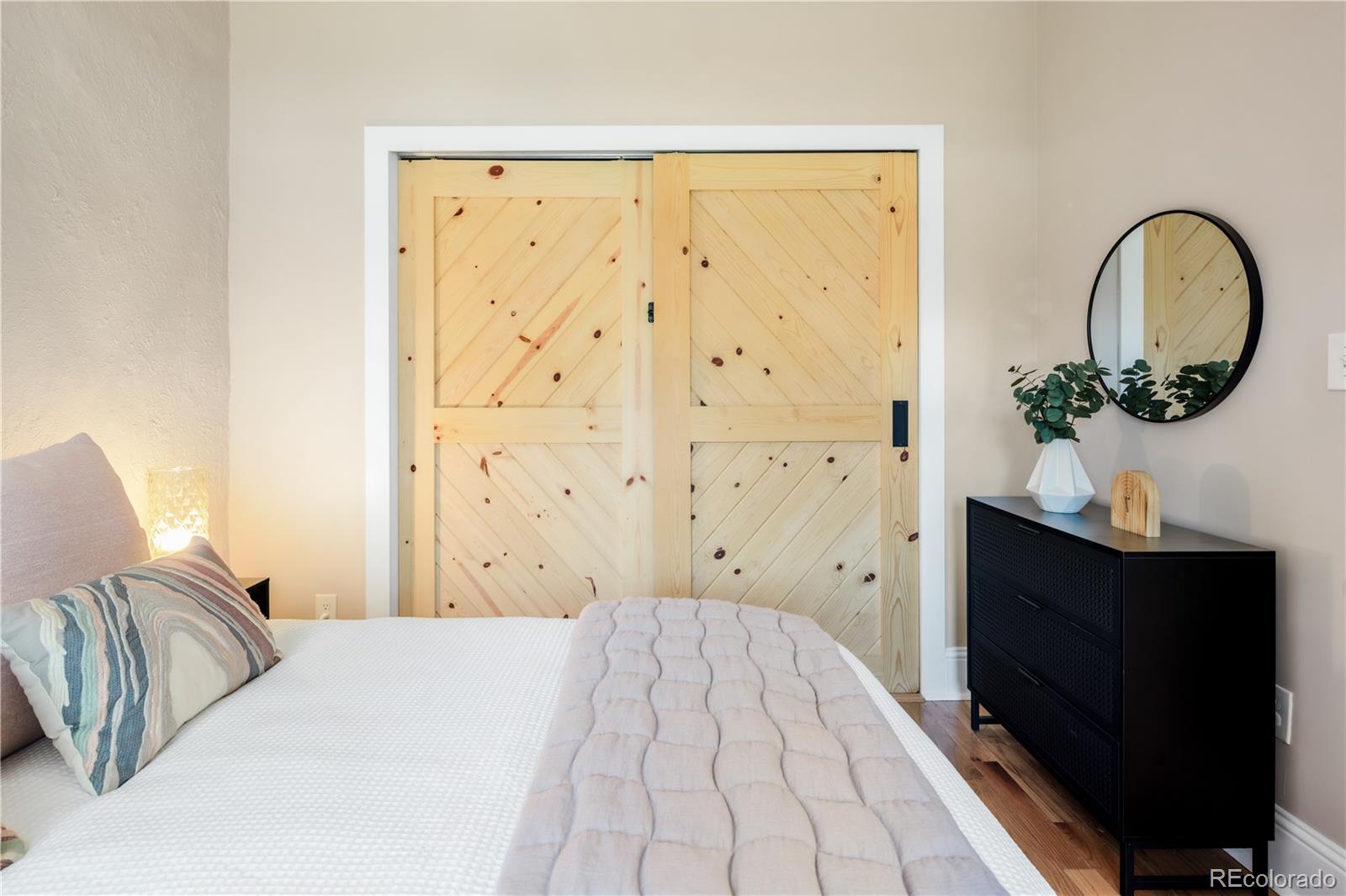 MLS Image #10 for 2339 n gilpin street,denver, Colorado