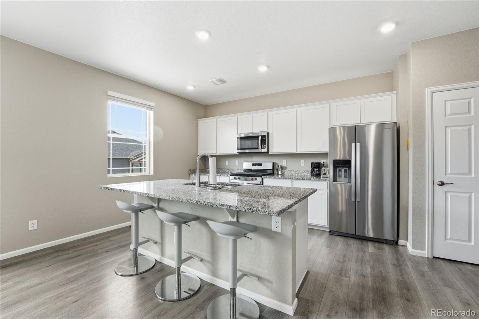 MLS Image #11 for 6047 n halifax court,aurora, Colorado