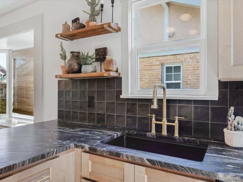 MLS Image #14 for 2589 n glencoe street,denver, Colorado