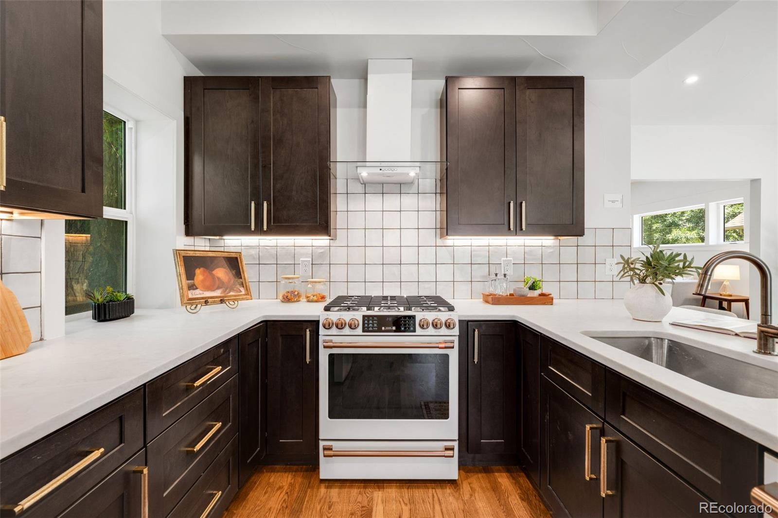 MLS Image #11 for 2343  dahlia street,denver, Colorado