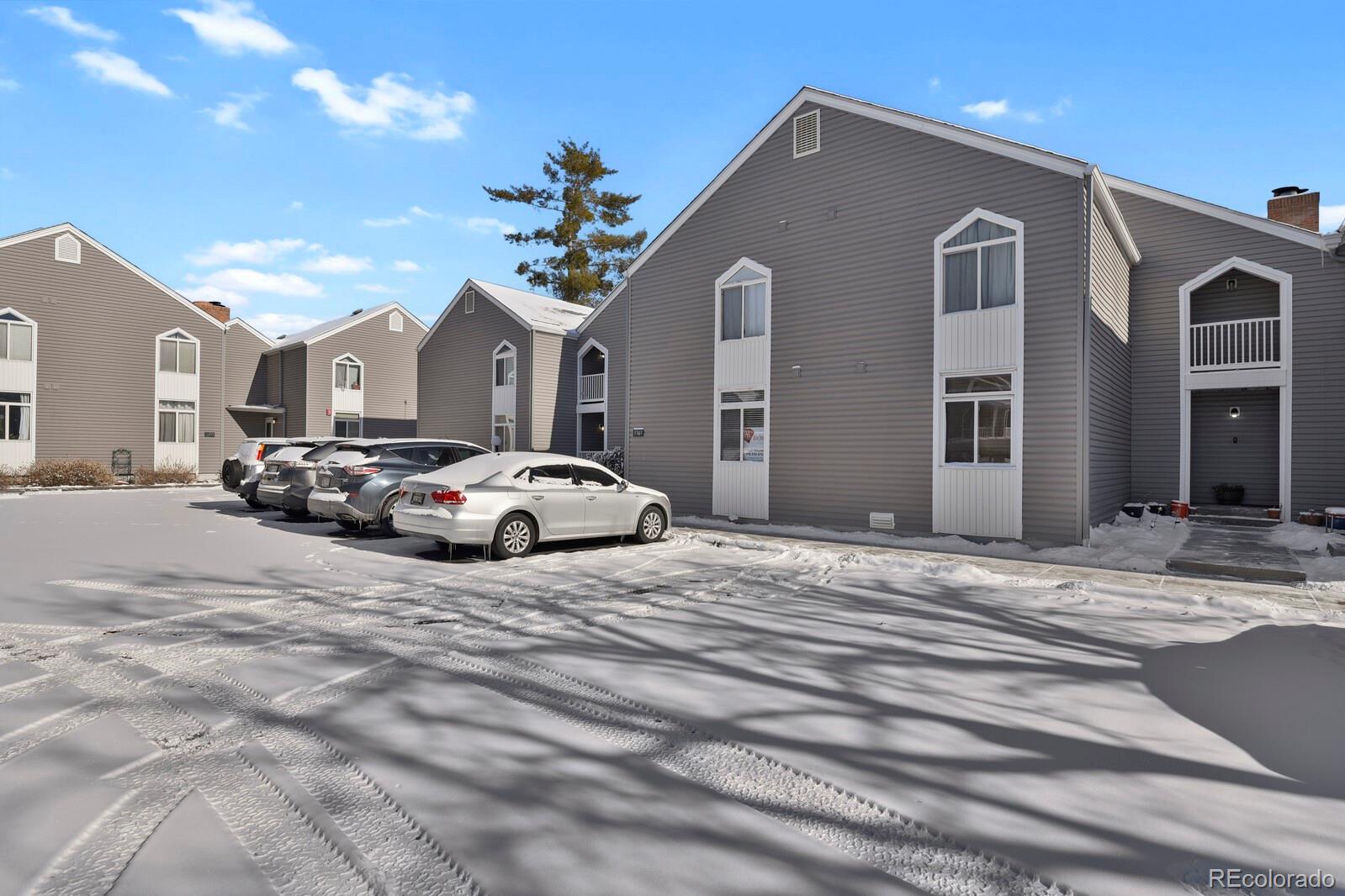 MLS Image #15 for 3369 s monaco street parkway,denver, Colorado