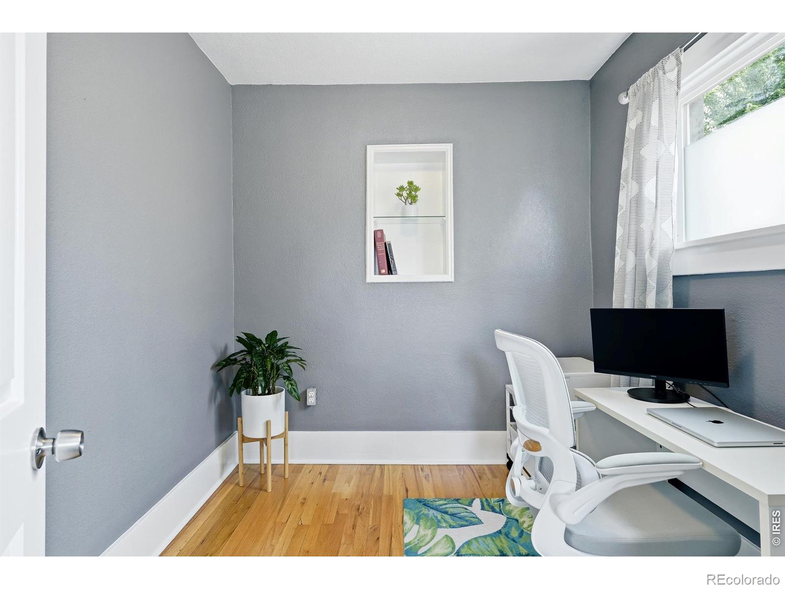 MLS Image #18 for 1866 s lincoln street,denver, Colorado