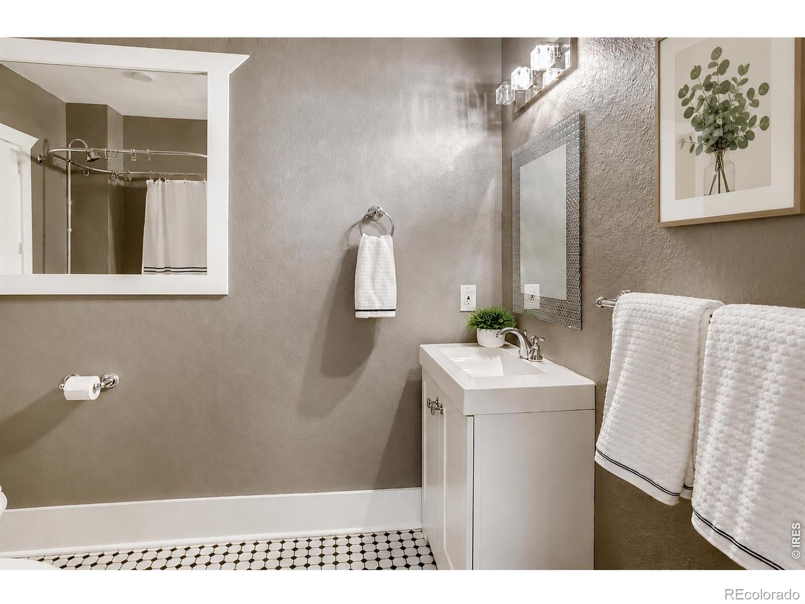 MLS Image #20 for 1866 s lincoln street,denver, Colorado