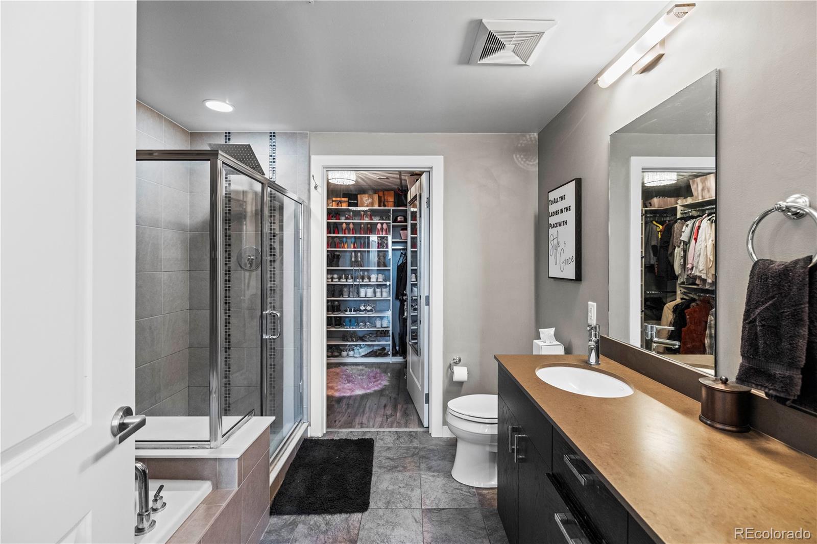 MLS Image #14 for 2001 n lincoln street 1512,denver, Colorado