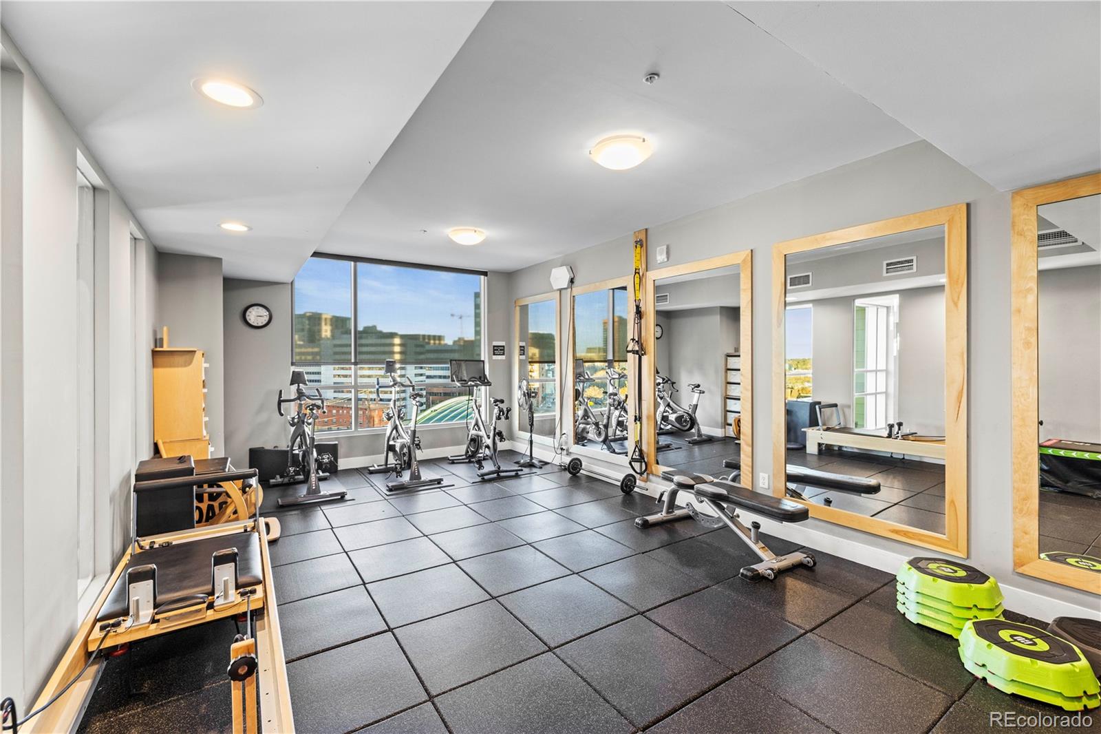 MLS Image #19 for 2001 n lincoln street 1512,denver, Colorado