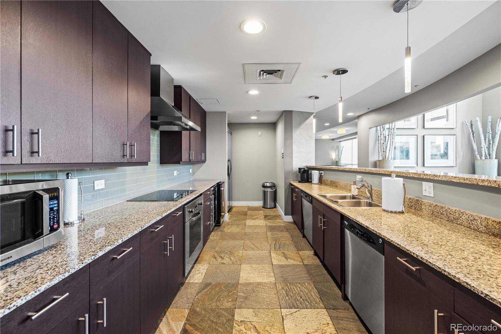MLS Image #20 for 2001 n lincoln street 1512,denver, Colorado