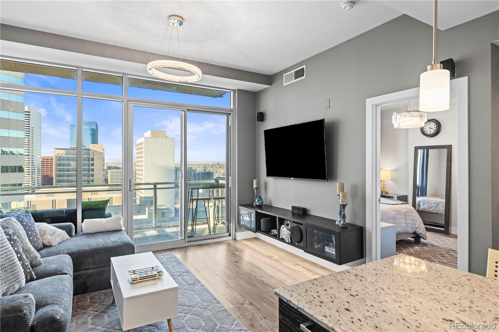 MLS Image #3 for 2001 n lincoln street 1512,denver, Colorado