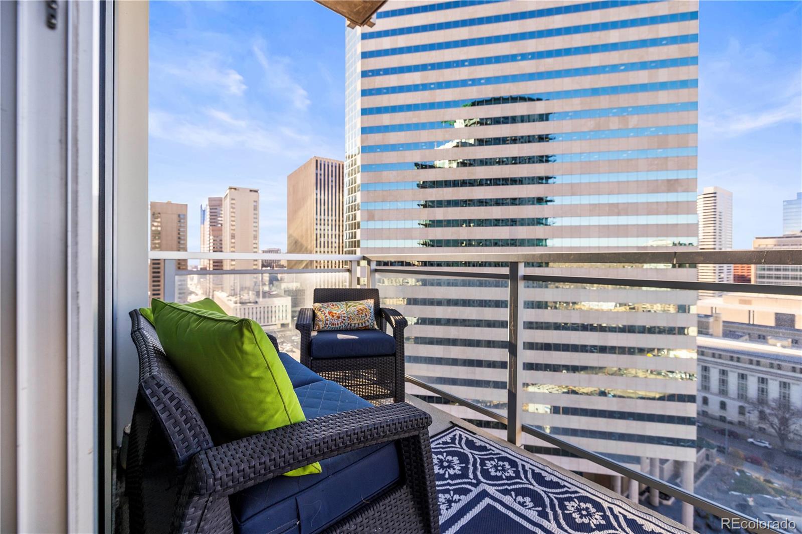 MLS Image #4 for 2001 n lincoln street 1512,denver, Colorado