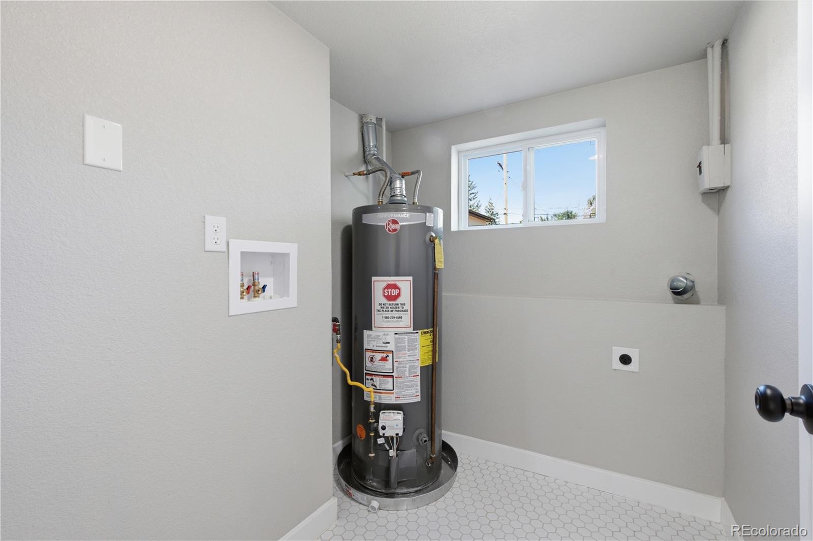 MLS Image #13 for 950  laurel street,broomfield, Colorado