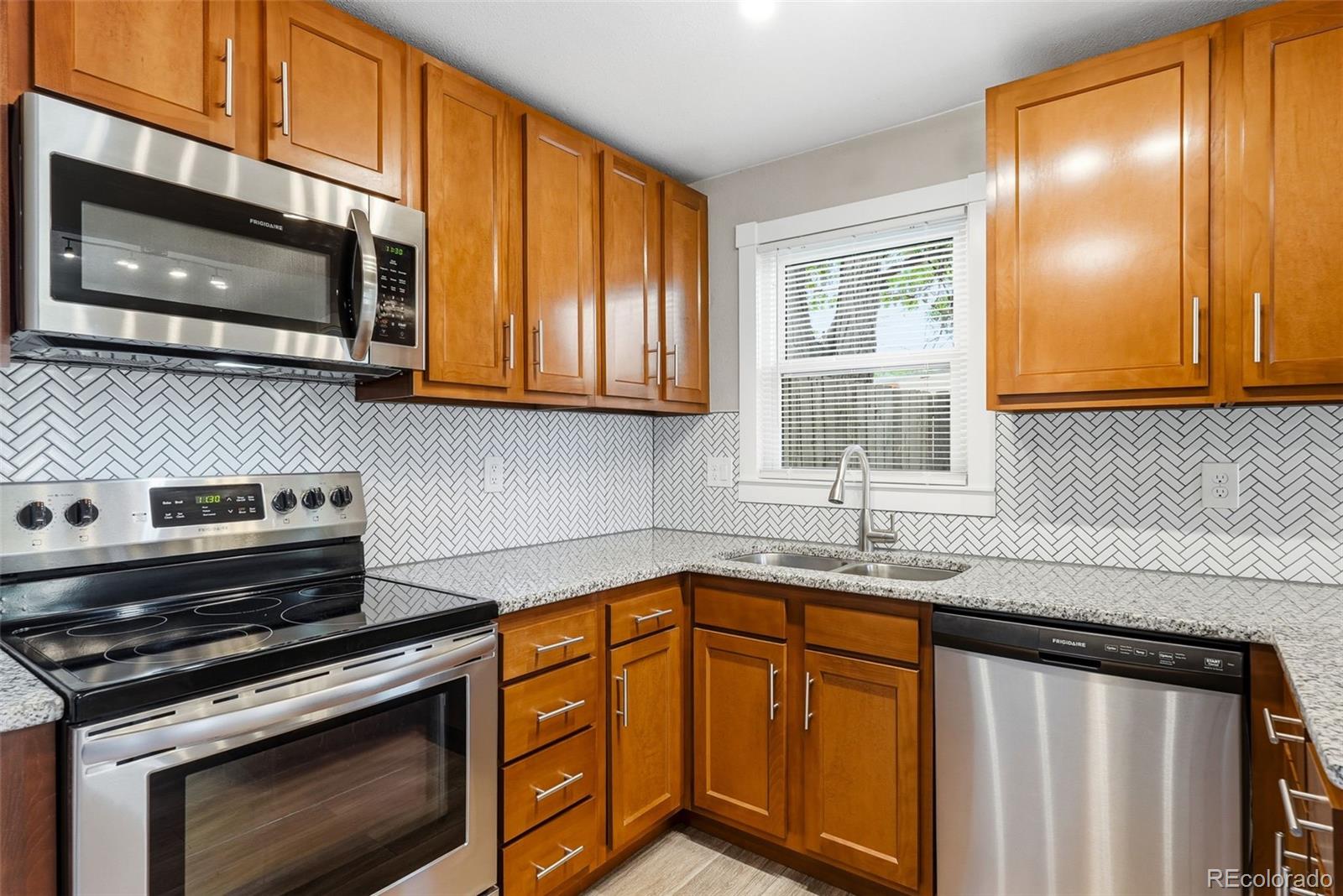 MLS Image #12 for 3710 n madison street,denver, Colorado
